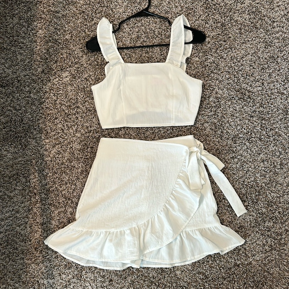 White Ruffle Set - image 1